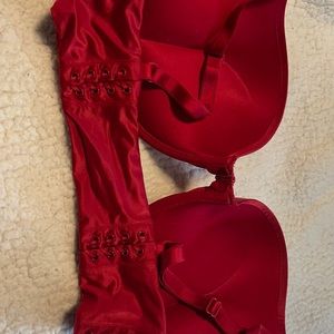 Front close Victoria secret bombshell bras